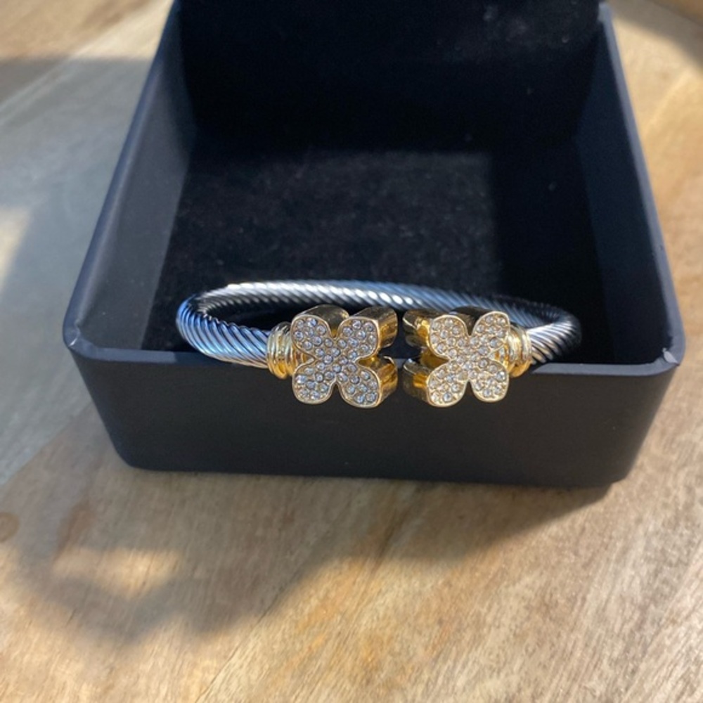 Elegant Gold and Silver Floral Bracelet